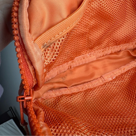 Lululemon Everywhere Belt Bag 1L Golden Apricot/Warm Coral - Picture 10 of 12